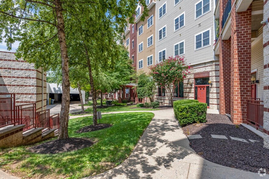 More Photos Of 130 Rollins Ave, Rockville Apartments For Lease