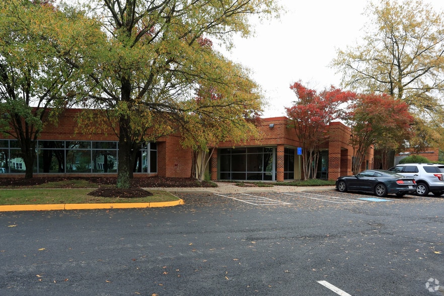 More Photos Of 4215 Lafayette Center Dr, Chantilly Office For Sale