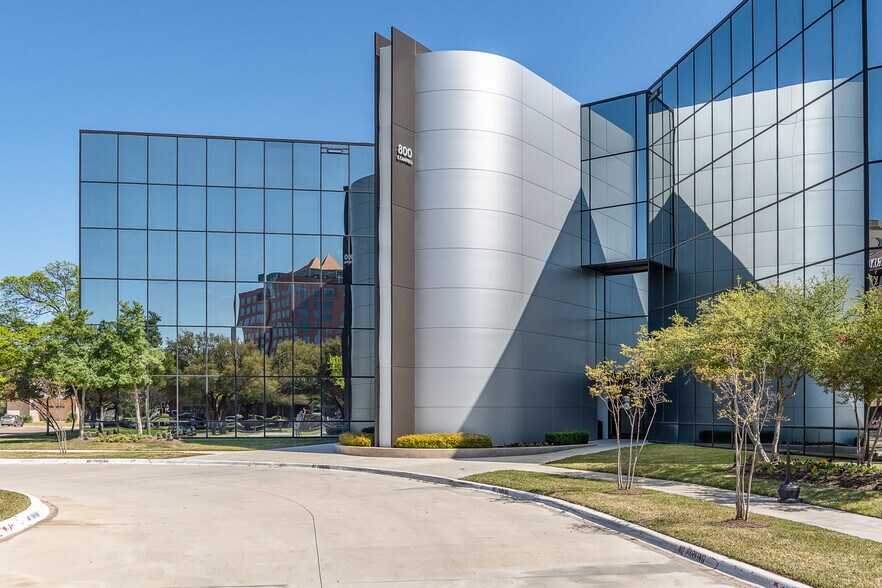 More Photos Of 800 E Campbell Rd, Richardson Office For Lease
