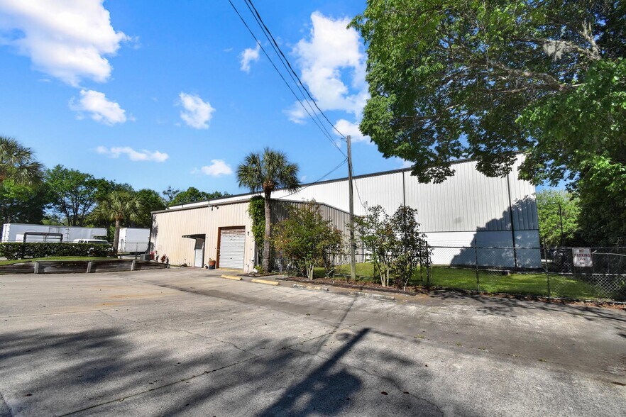 More Photos Of 1324 Mattie St, Saint Augustine Warehouse For Lease