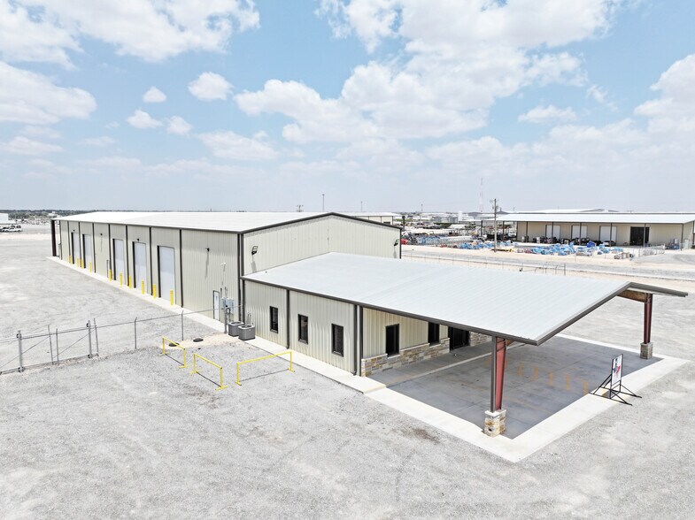 More Photos Of 13800 W Interstate 20 E, Odessa Industrial For Lease