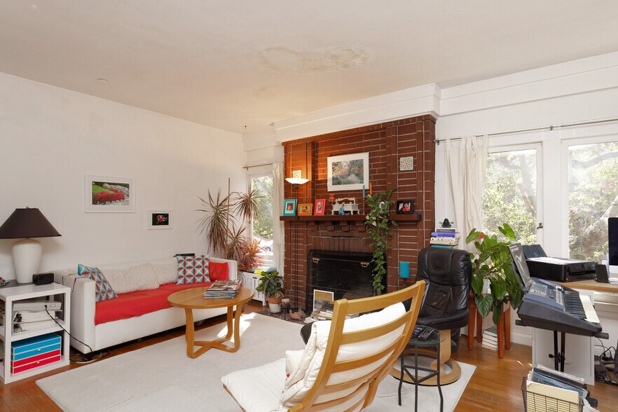 More Photos Of 1734 Spruce St, Berkeley Apartments For Sale