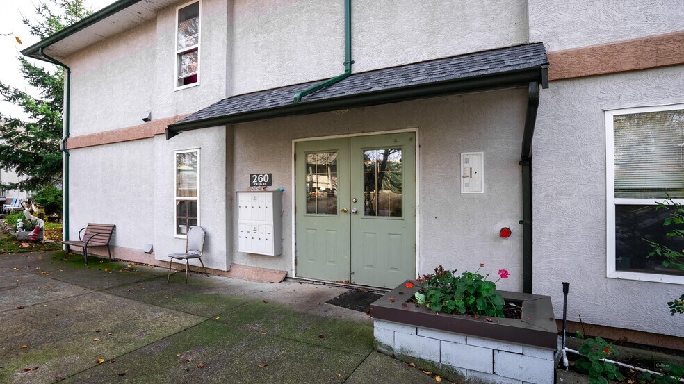 More Photos Of 260 Craig St, Nanaimo Apartments For Sale