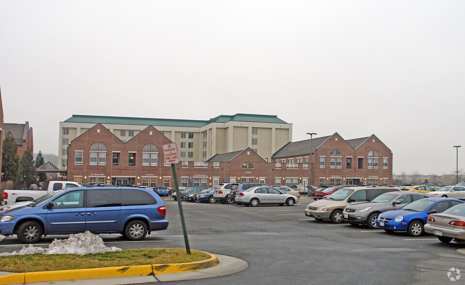 More Photos Of 21155 Whitfield Pl, Sterling Loft Creative Space For Sale