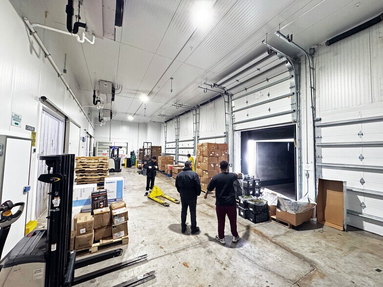 More Photos Of 8995 NW 12th St, Miami Warehouse For Sale