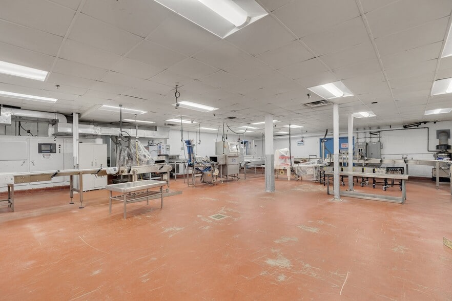 More Photos Of 724 Grand Ave, New Haven Warehouse For Sale