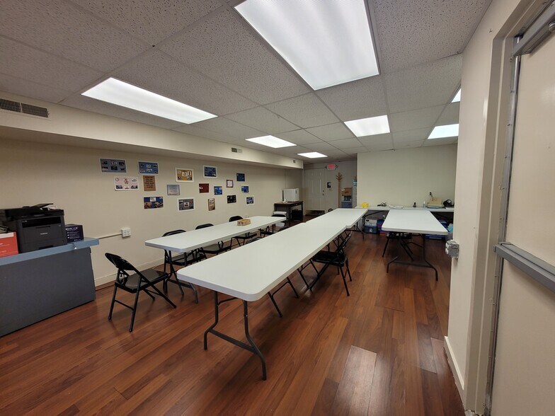 More Photos Of 68 E Main St, Mount Joy Storefront Retail Office For Lease