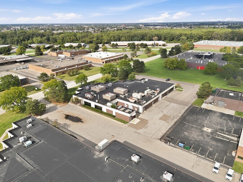 More Photos Of 15201 Mercantile Dr, Dearborn Light Manufacturing For Sale