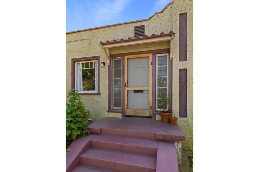 More Photos Of 1560 Morton Ave, Los Angeles Multifamily For Sale