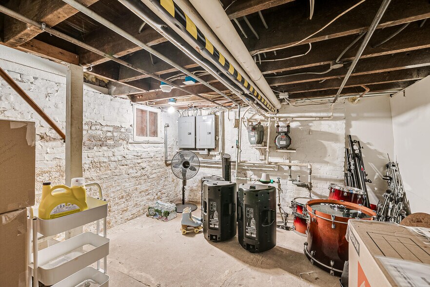 More Photos Of 173 Hamilton St, New Brunswick Specialty For Sale