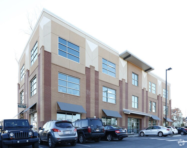 More Photos Of 950 Windy Rd, Apex Medical For Lease