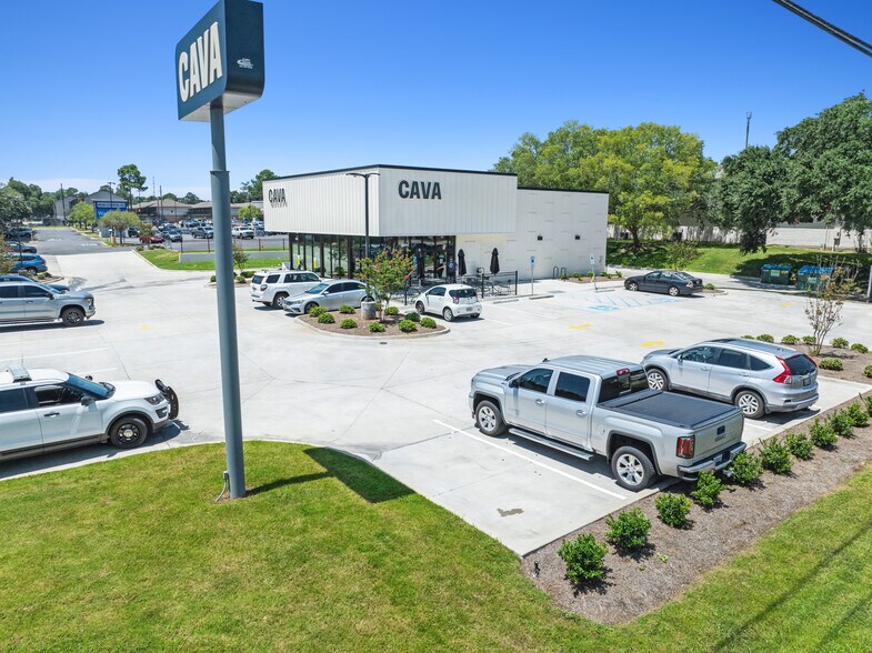 More Photos Of 5295 Highland Rd, Baton Rouge General Retail For Sale