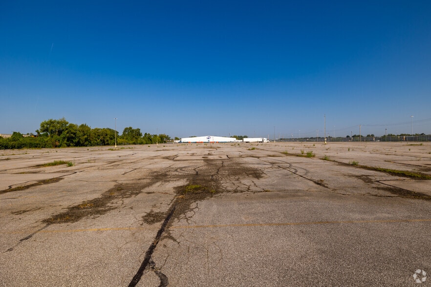 More Photos Of 4300 Church Rd, Centreville Land For Lease