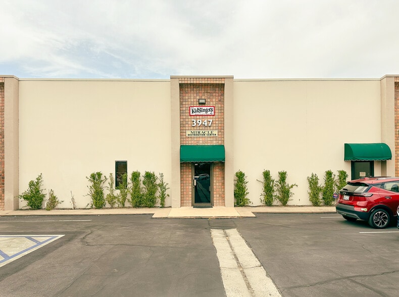 More Photos Of 3911-3921 E La Palma Ave, Anaheim Unknown For Lease