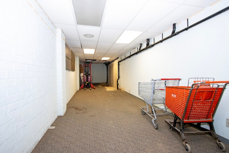 More Photos Of 160 S Columbus St, Wooster Warehouse For Lease