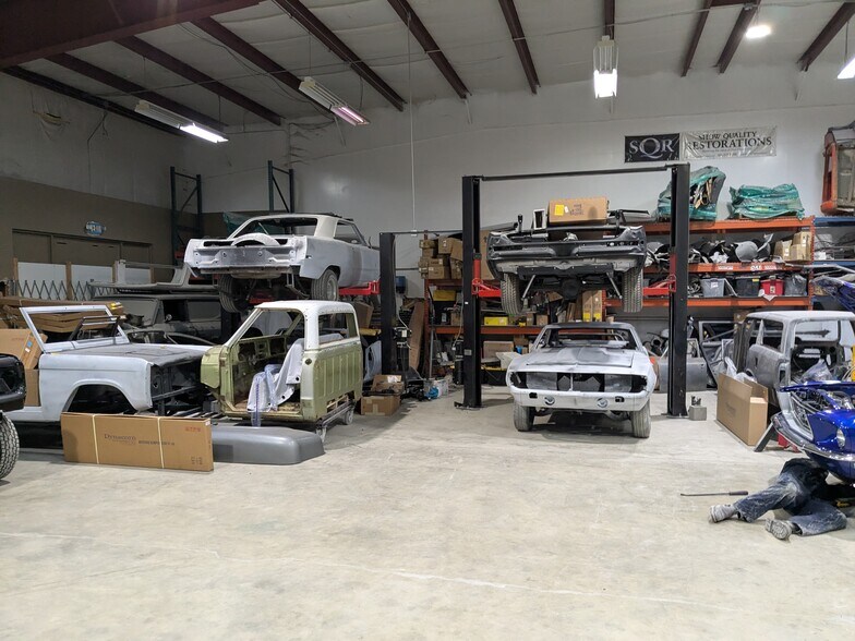 More Photos Of 902 Industrial Way, Longview Warehouse For Sale