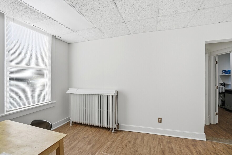 More Photos Of 2337 Victory Pky, Cincinnati Office Residential For Sale