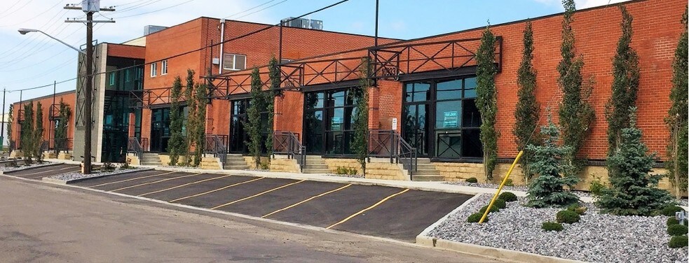 More Photos Of 10939 120th St NW, Edmonton General Retail For Lease