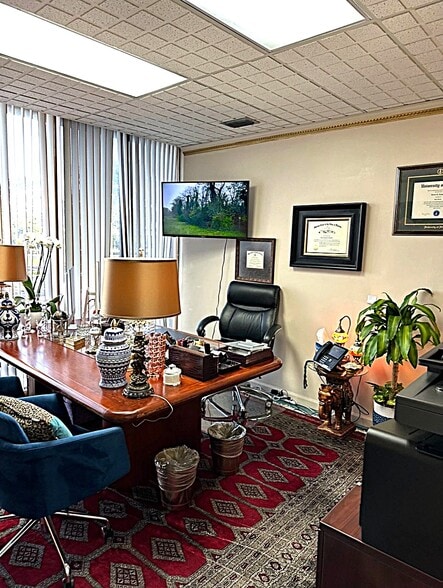More Photos Of 420 S Dixie Hwy, Coral Gables Loft Creative Space For Sale