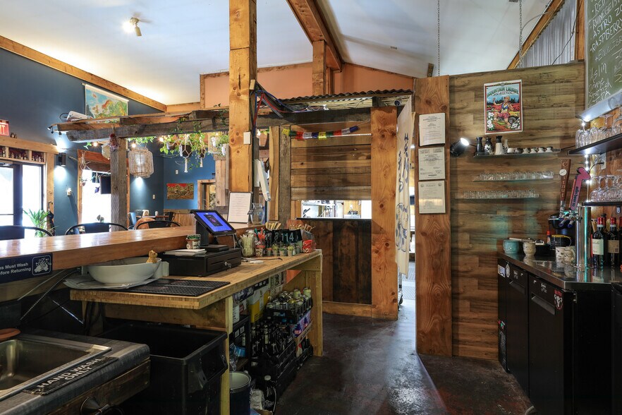 More Photos Of 16454 Appalachian Hwy, Thomas Restaurant For Sale