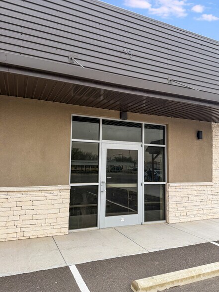 More Photos Of 1016 Main st, Lovington Storefront For Sale