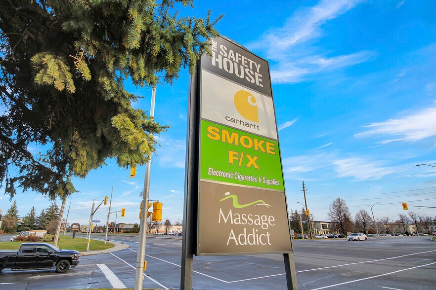 More Photos Of 595 W Hunt Club Rd, Ottawa General Retail For Sale