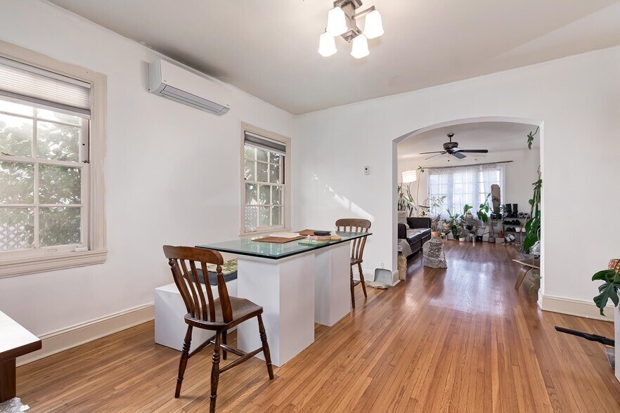 More Photos Of 615 N Plymouth Blvd, Los Angeles Apartments For Sale