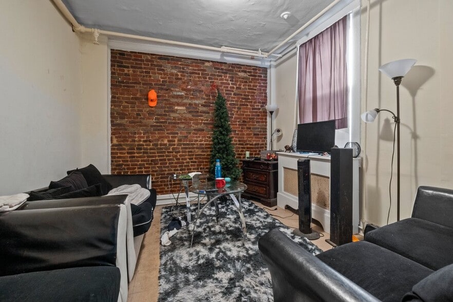 More Photos Of 2301 Maryland Ave, Baltimore Apartments For Sale