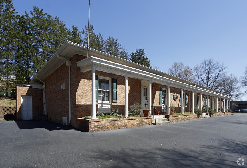 More Photos Of 861 Willow Dr, Chapel Hill Medical For Lease