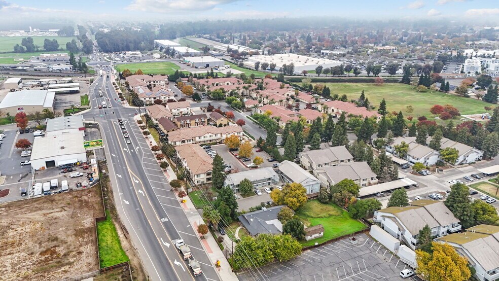 More Photos Of 2790 N State Highway 59, Merced Apartments For Sale