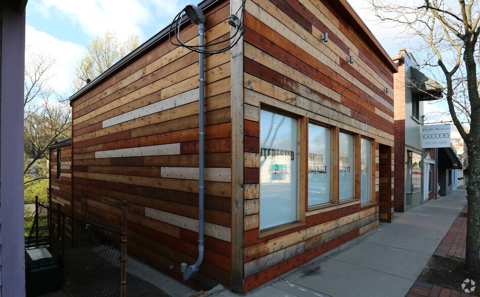 More Photos Of 2007 Madison Rd, Cincinnati Storefront For Sale