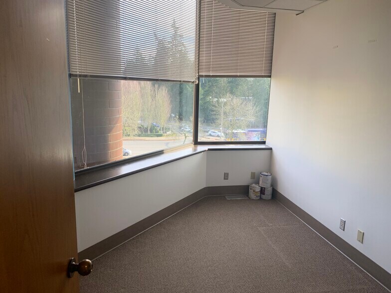 More Photos Of 15446 NE Bel Red Rd, Redmond Medical For Lease