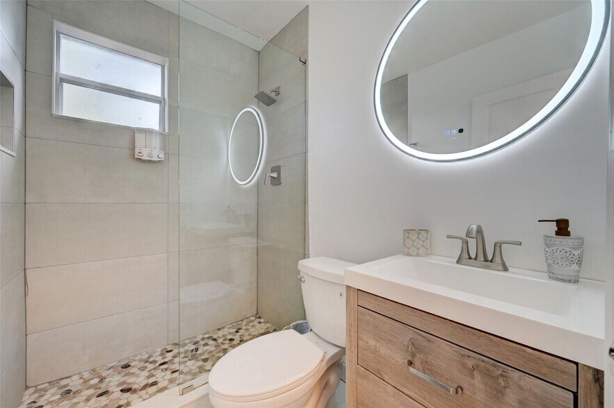 More Photos Of 1944 NE 5th St, Deerfield Beach Apartments For Sale