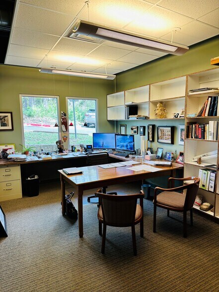 More Photos Of 3821 Juniper Trace, Bee Cave Loft Creative Space For Sale