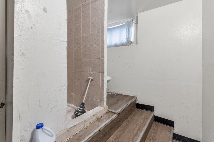 More Photos Of 4705 Claude Ct, Denver Storefront Retail Residential For Sale