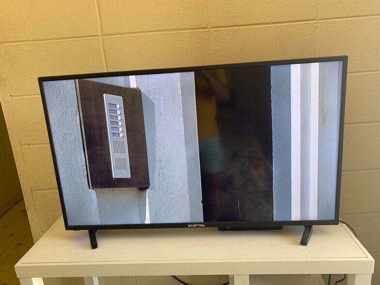 More Photos Of 3682 N College Ave, Jackson Hotel For Sale