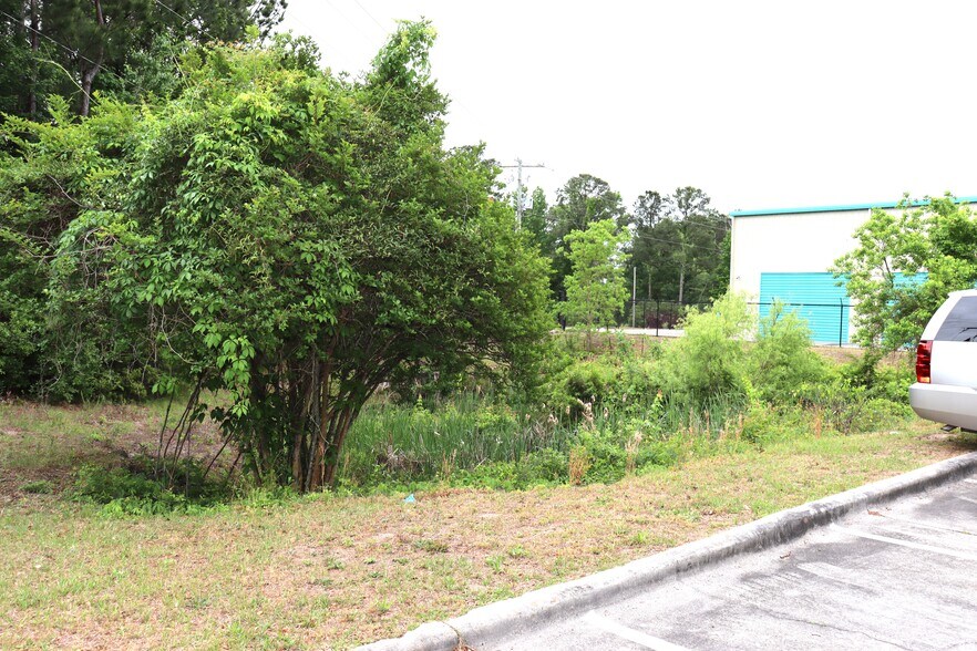 More Photos Of 8232 Market St, Wilmington Freestanding For Sale