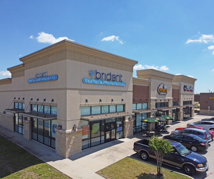 More Photos Of 1460 Precinct Line Rd, Hurst Storefront Retail Office For Lease