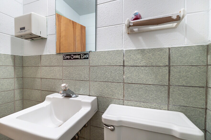 More Photos Of 410 N Union St, Dodgeville Office For Sale