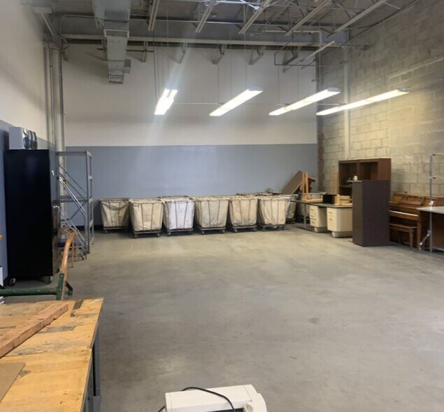 More Photos Of 55 Ryder Rd, Maryknoll Warehouse For Lease