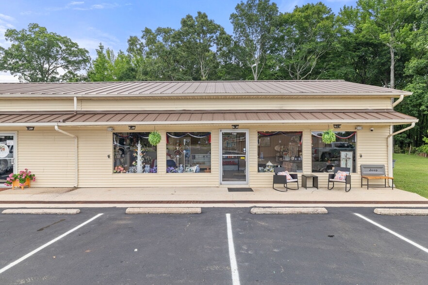 More Photos Of 11070 Highway 20, Florence General Retail For Sale