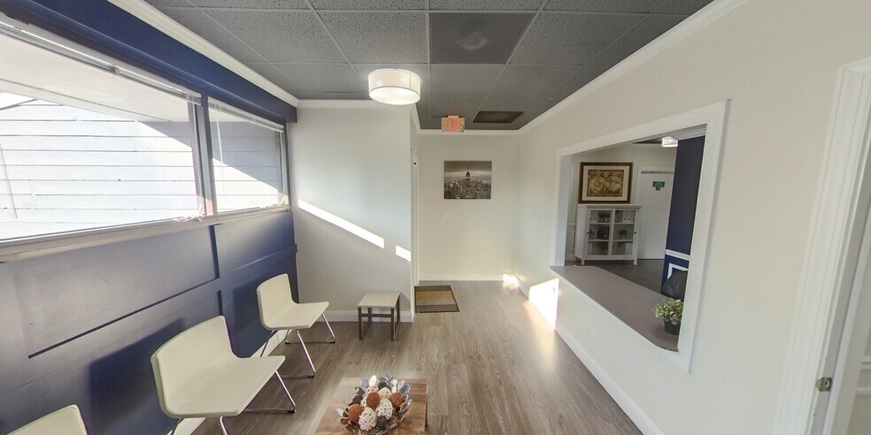 More Photos Of 8837 Goodbys Executive Dr, Jacksonville Medical For Lease