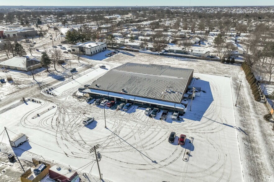 More Photos Of 177 Frontier Park Dr, O'Fallon Bowling Alley For Sale