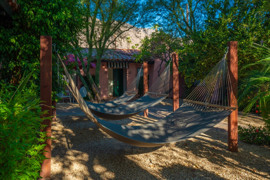 More Photos Of 555 S Warm Sands Dr, Palm Springs Hotel For Sale