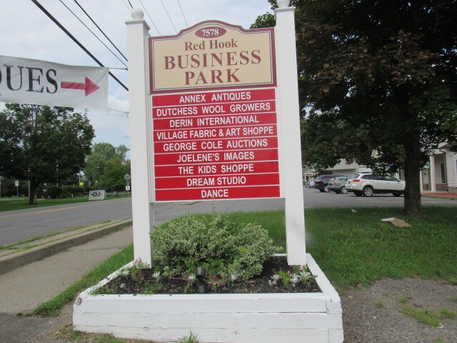 More Photos Of 7578 N Broadway, Red Hook Office For Lease