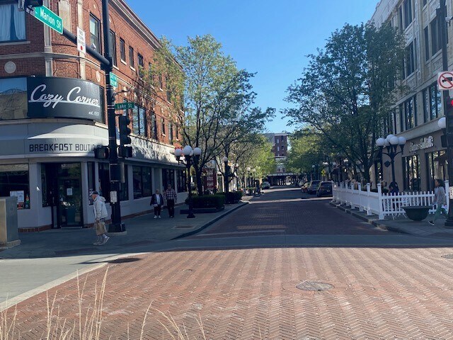 More Photos Of 134-138 N Marion St, Oak Park Storefront Retail Office For Lease