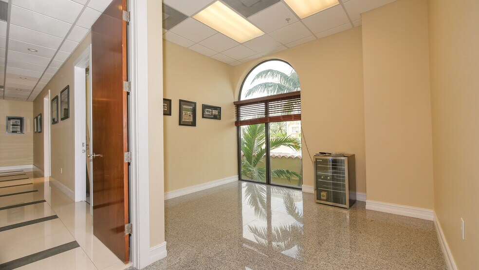 More Photos Of 1805 Ponce de Leon Blvd, Coral Gables Medical For Sale