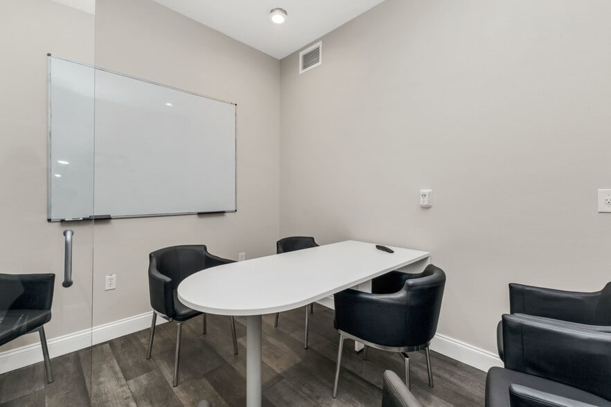 More Photos Of 2421 Shreve St, Punta Gorda Office For Lease