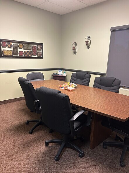 More Photos Of 175 Cass Ave, Mount Clemens Office For Sale