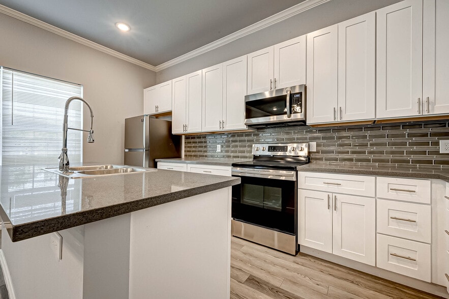 More Photos Of 2508 Southmore Blvd, Houston Apartments For Sale